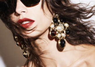 Modelo argentina en la colección Spring de Saint Laurent