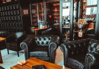 Vuelta Abajo Social Club: el bar secreto con la mejor vista del centro y 100 mil cigarros